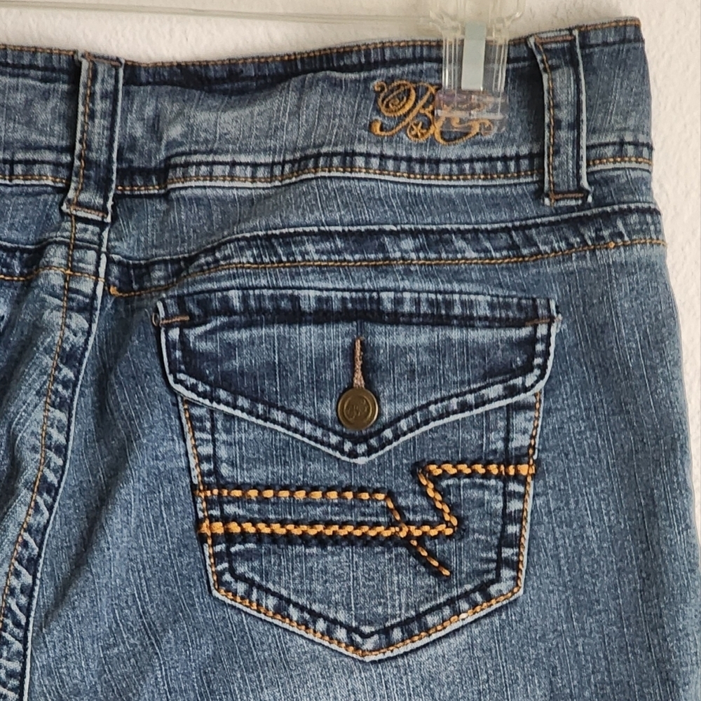 Bubblegum Women's Capris 5 Pocket Style Zip & Button Close Rivet Detail Sz 14 - Picture 7 of 9